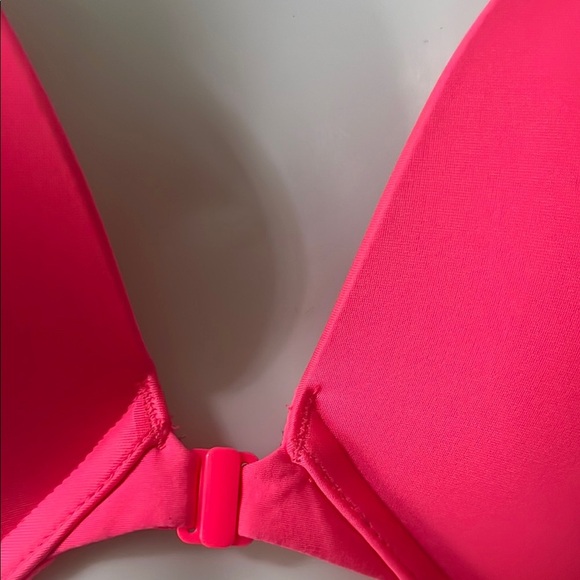 Victoria Secret Vibrant Pink Bra - Picture 2 of 5